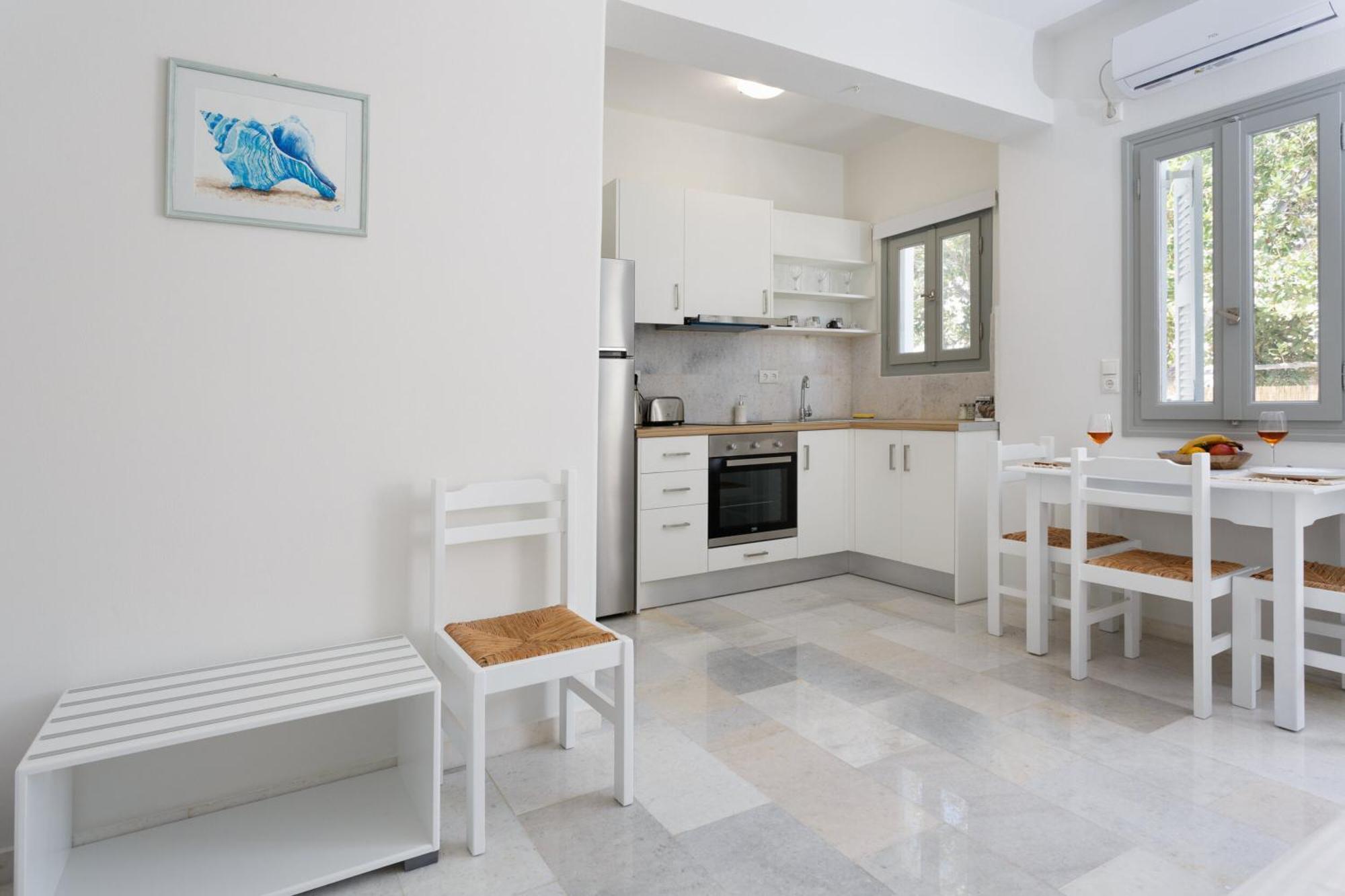 Heart Of Paros Apartments Exteriör bild
