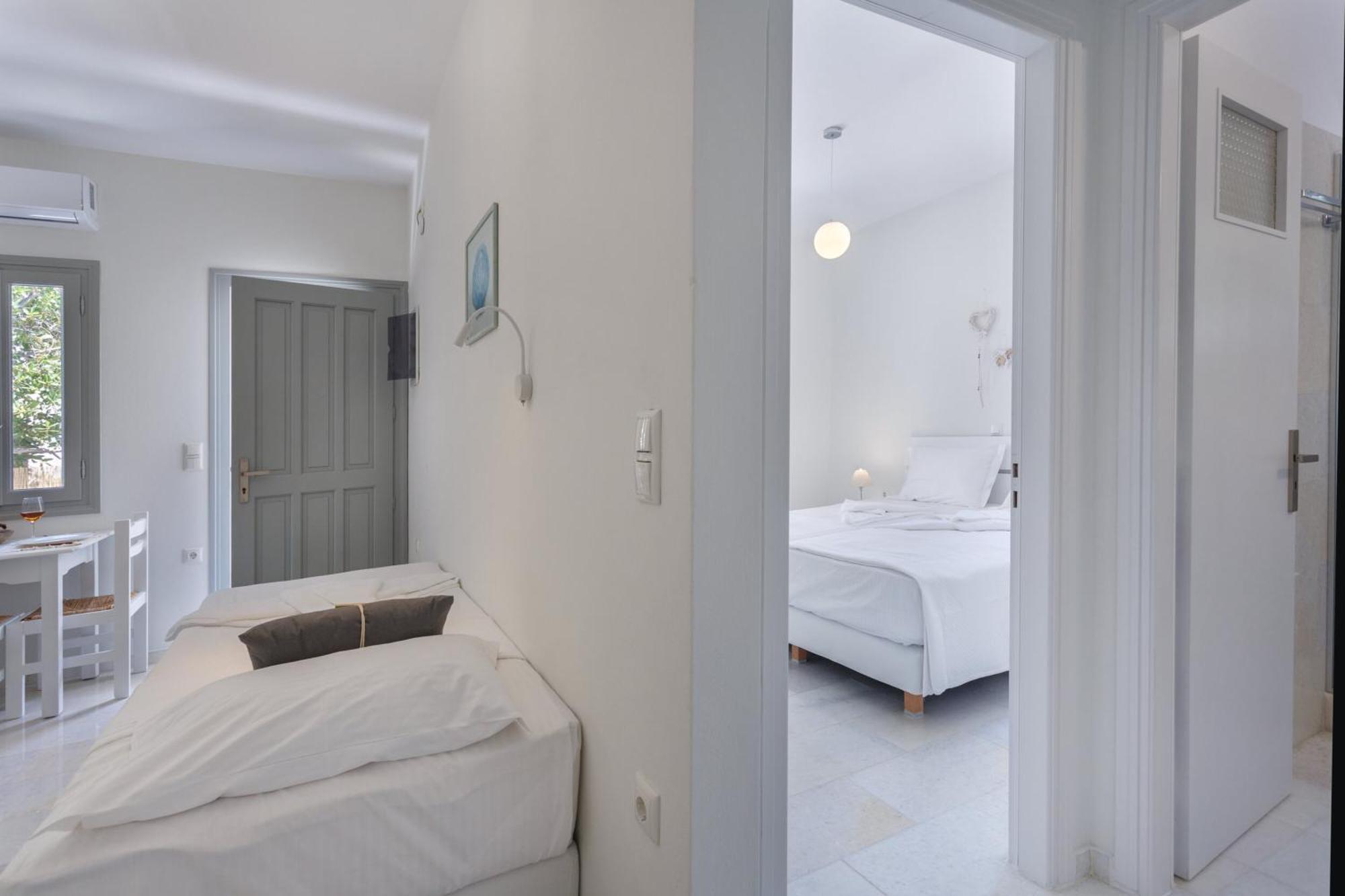 Heart Of Paros Apartments Exteriör bild