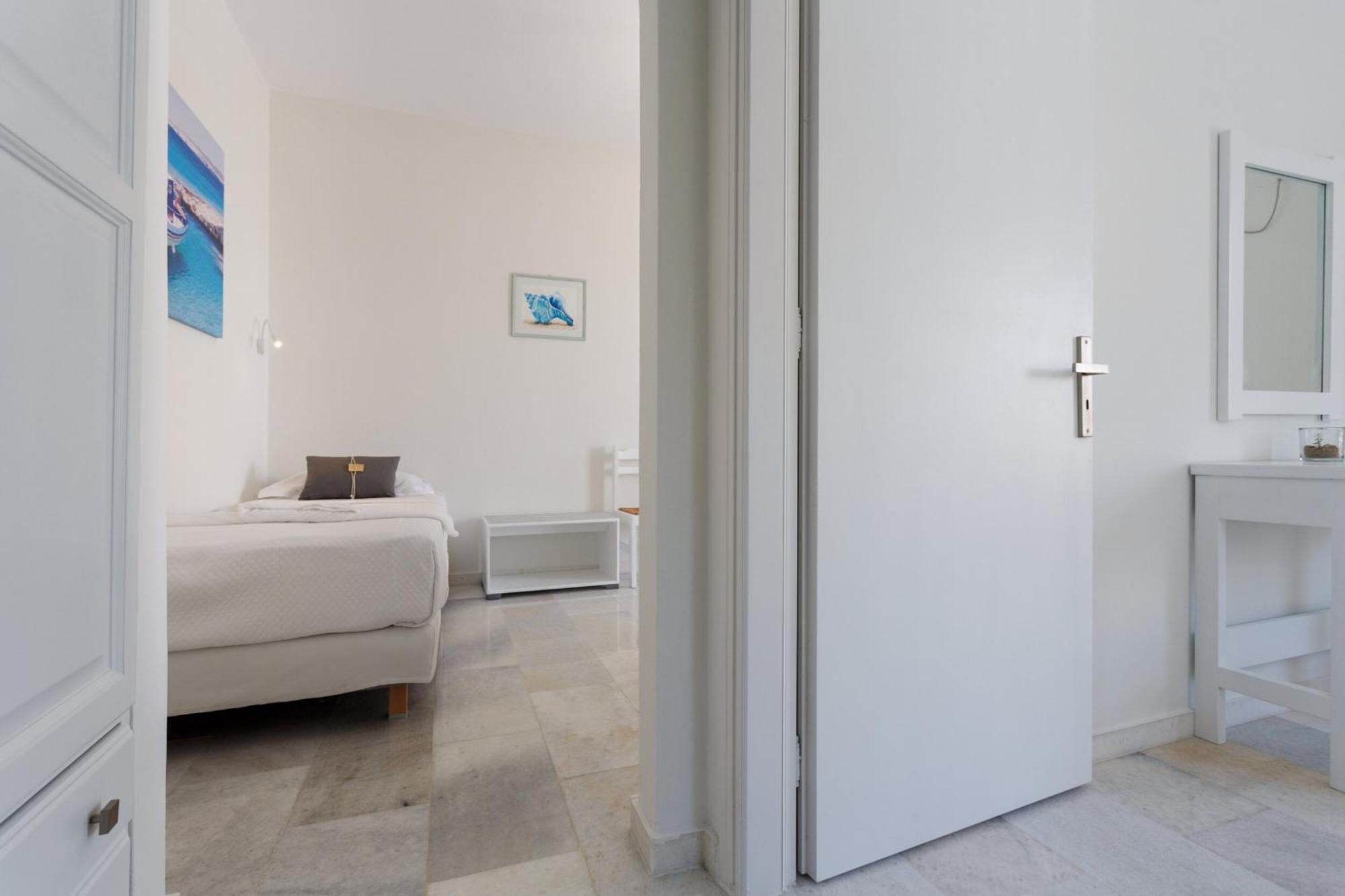 Heart Of Paros Apartments Exteriör bild