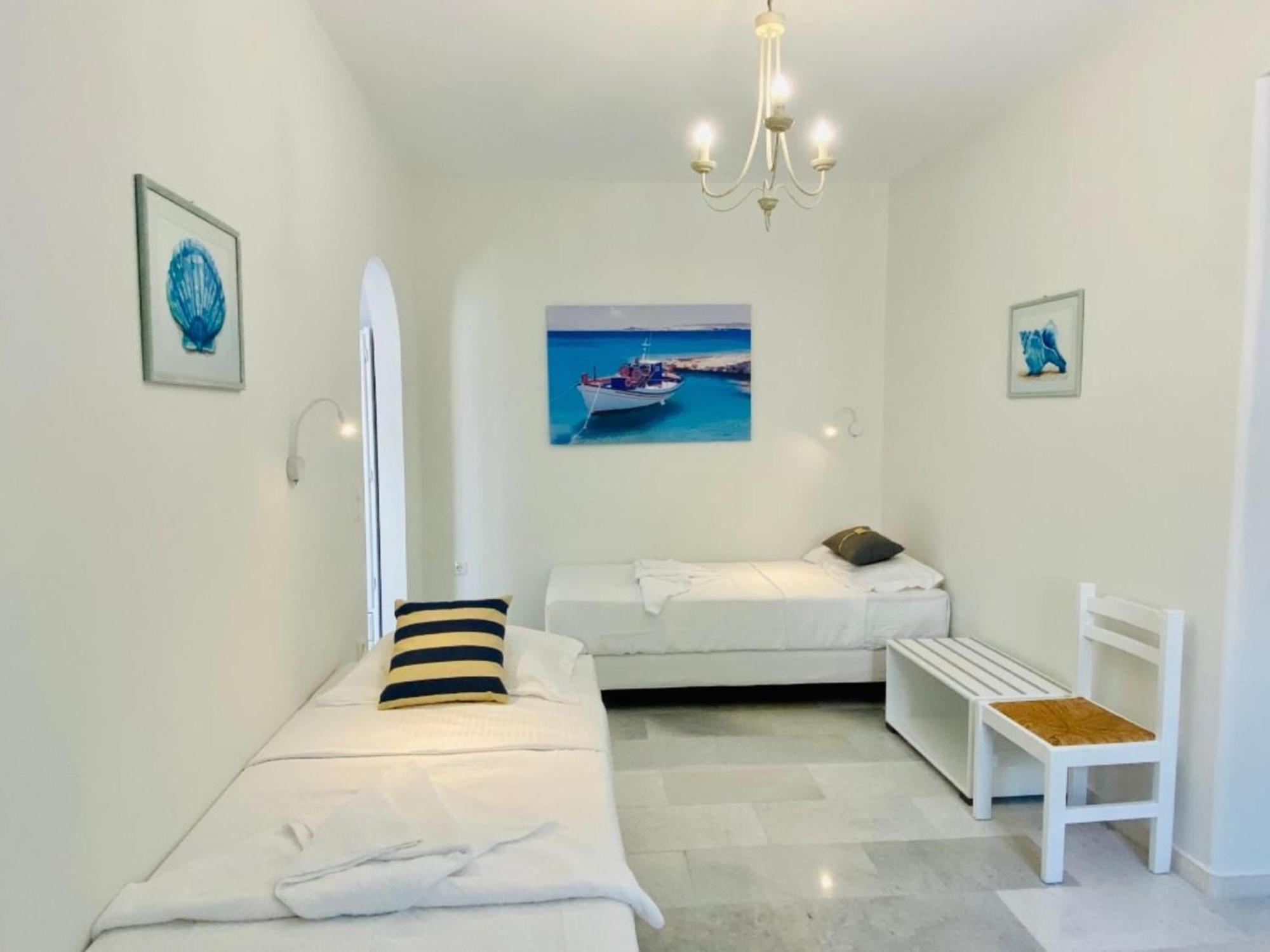 Heart Of Paros Apartments Exteriör bild